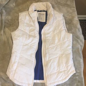 Aeropostale White puffer vest Sz Small
